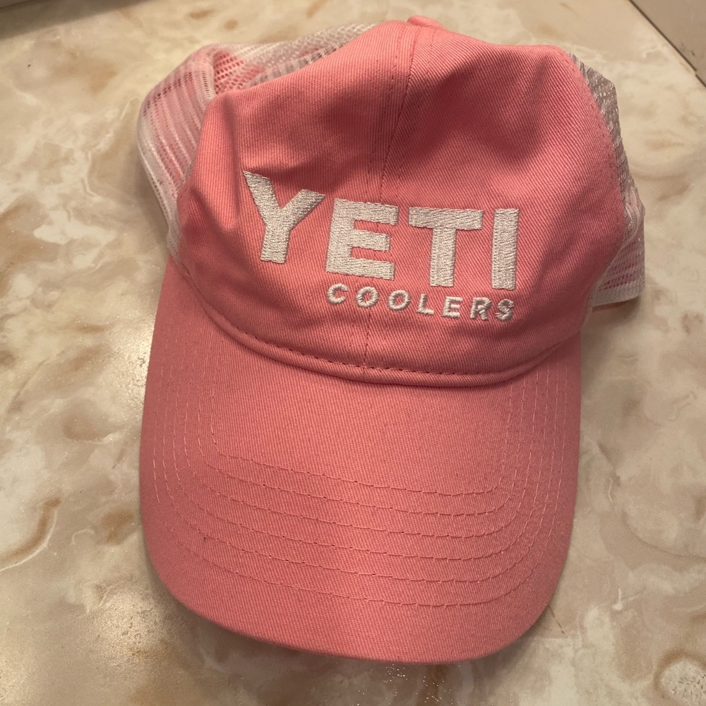 Yeti hat